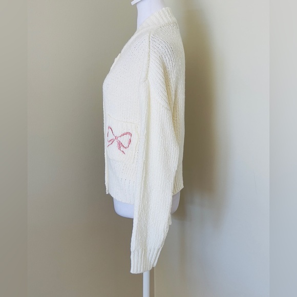 Lush Ivory & Pink Cropped Long Sleeve Button Down Crewneck Knit Cardigan NWT - Picture 2 of 8